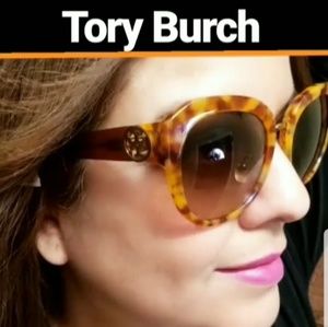 🚫Sold 🚫Tory Burch sunglasses 😍😍🤗
